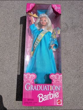Barbie Pink Graduation Box Top